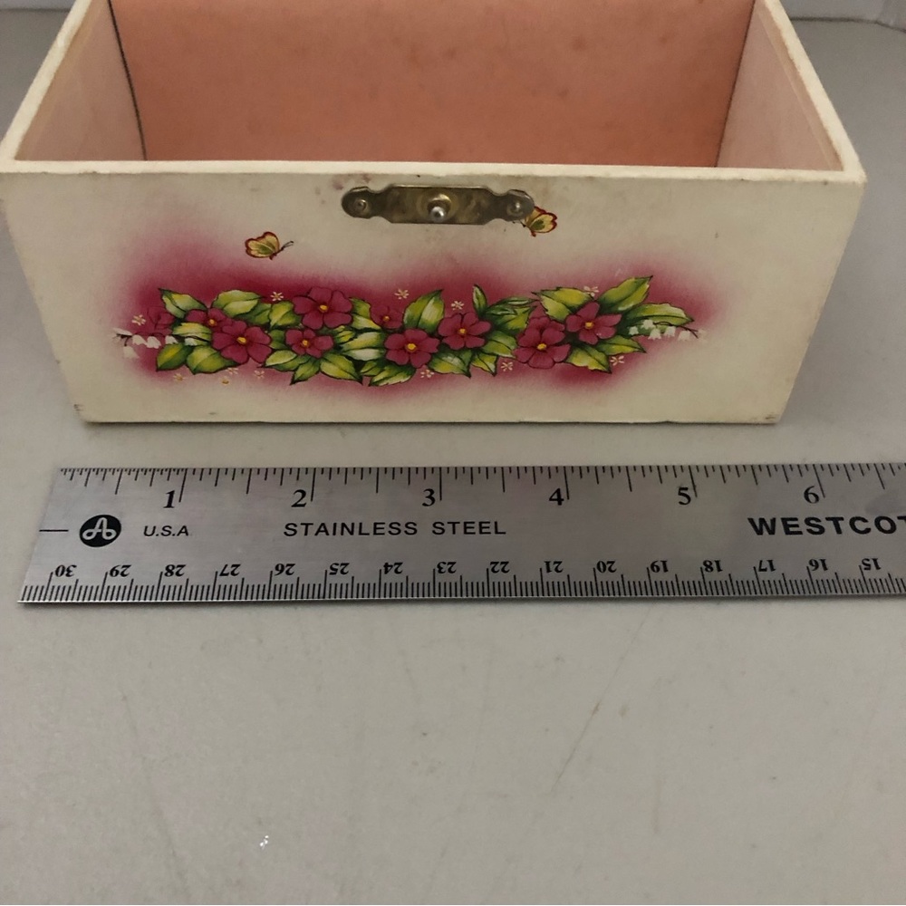 Vintage Jewelry Music Box London Bridge Birthday Puppy Kittens - Picture 9 of 9